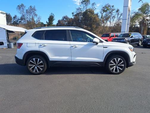 2023 Volkswagen Taos 1.5T SE