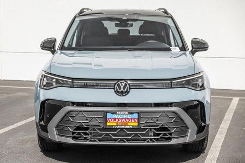 2026 Volkswagen Taos 1.5T SE Black