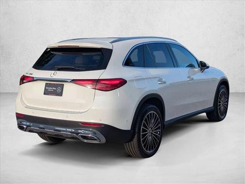 2026 Mercedes-Benz GLC 300 Base