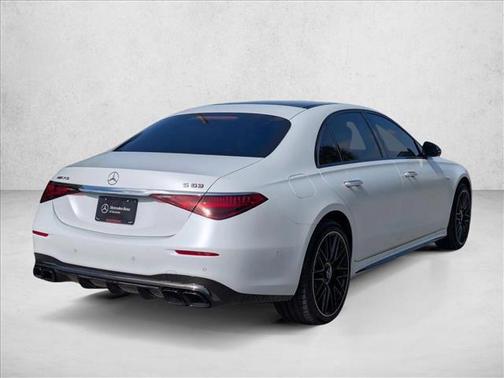 MANUFAKTUR Moonlight White Magno 2026 Mercedes-Benz AMG S 63 E 4MATIC