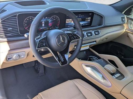 MANUFAKTUR Moonlight White Metallic 2026 Mercedes-Benz GLE 580 4MATIC