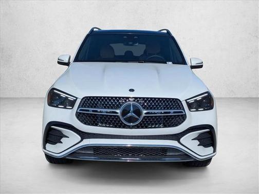 MANUFAKTUR Moonlight White Metallic 2026 Mercedes-Benz GLE 580 4MATIC
