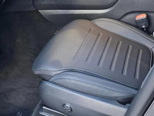 2025 Mercedes-Benz GLC 350e Base