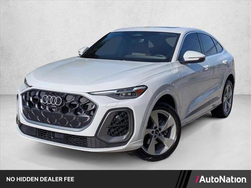 Glacier White Metallic 2025 Audi Q5 Premium Plus TFSI quattro S tronic