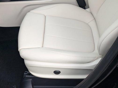 2025 Mercedes-Benz GLA 250 Base