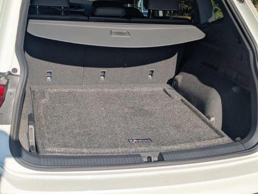 2023 Volkswagen Tiguan 2.0T SEL R-Line 4MOTION