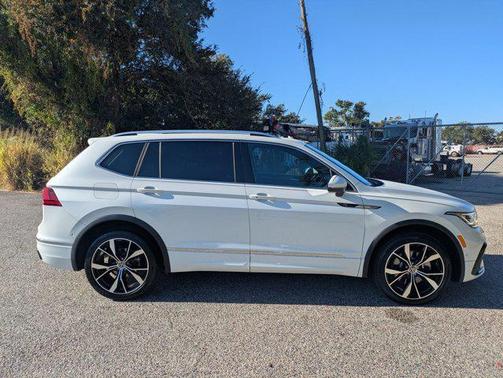 2023 Volkswagen Tiguan 2.0T SEL R-Line 4MOTION