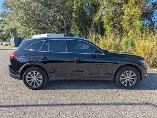 2025 Mercedes-Benz GLC 300 Base