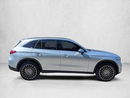 Cirrus Silver Metallic 2026 Mercedes-Benz GLC 300 Base