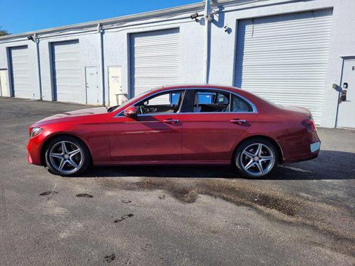 2017 Mercedes-Benz E-Class 4MATIC