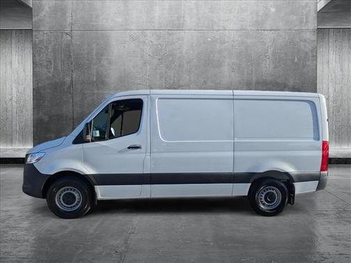 2025 Mercedes-Benz Sprinter 2500 Standard Roof
