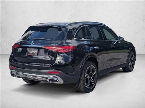2026 Mercedes-Benz GLC 300 4MATIC