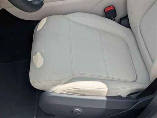 2026 Mercedes-Benz GLC 300 Base