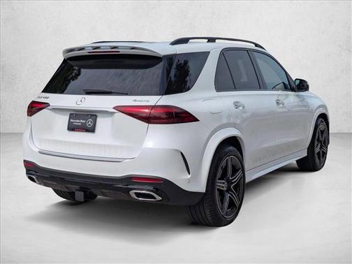 MANUFAKTUR Moonlight White Metallic 2026 Mercedes-Benz GLE 450 4MATIC