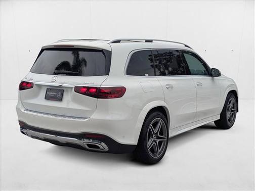 2026 Mercedes-Benz GLS 450 4MATIC