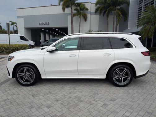 2026 Mercedes-Benz GLS 450 4MATIC