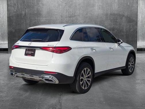 2025 Mercedes-Benz GLC 300 4MATIC