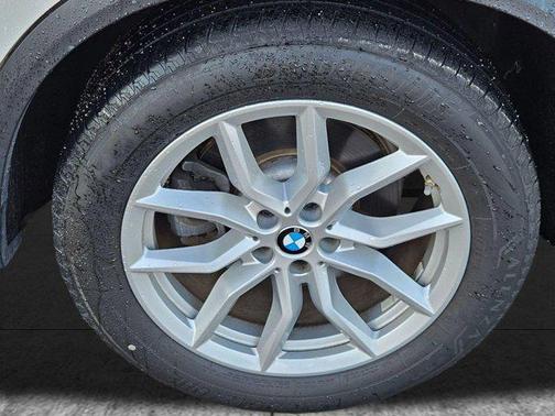 Alpine White 2020 BMW X5 sDrive40i