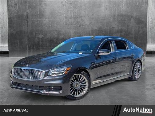 2019 Kia K900 Luxury
