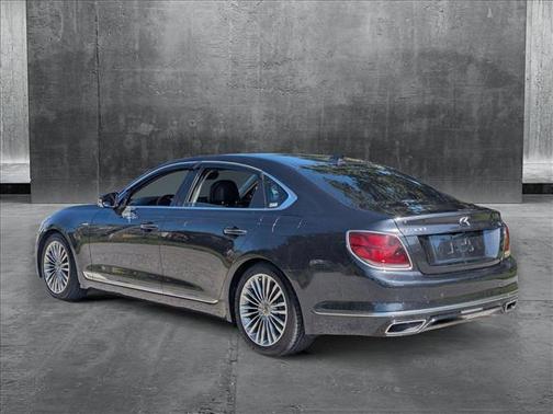 2019 Kia K900 Luxury