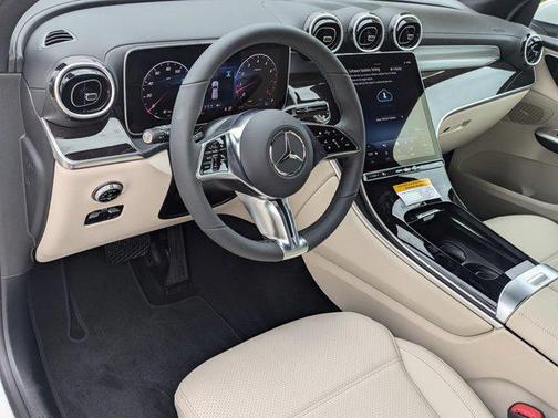 2025 Mercedes-Benz GLC 300 Base