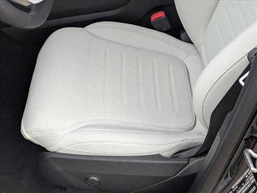 2026 Mercedes-Benz GLC 300 Base