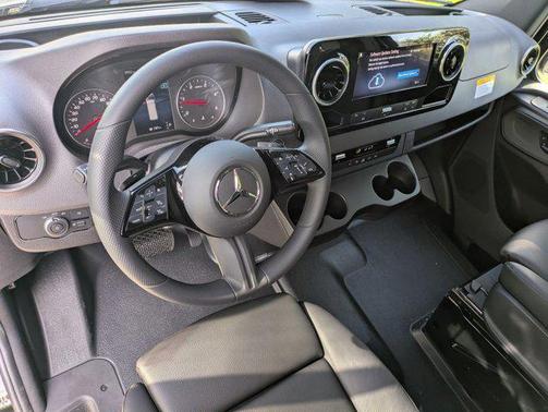 2025 Mercedes-Benz Sprinter 2500 Standard Roof