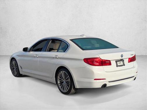 2018 BMW 530 530i
