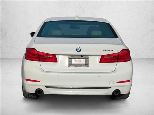 2018 BMW 530 530i