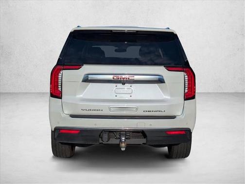 White Frost Tricoat 2022 GMC Yukon XL Denali