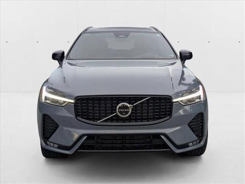 2024 Volvo XC60 B5 Ultimate Dark Theme