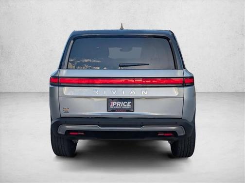 2023 Rivian R1S Adventure