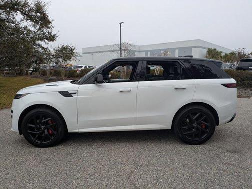 2024 Land Rover Range Rover Sport SE