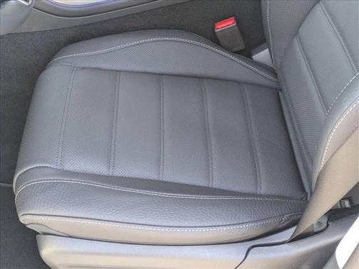 Polar White 2026 Mercedes-Benz GLE 450 4MATIC