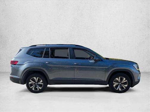 Platinum Gray Metallic 2025 Volkswagen Atlas 2.0T SE