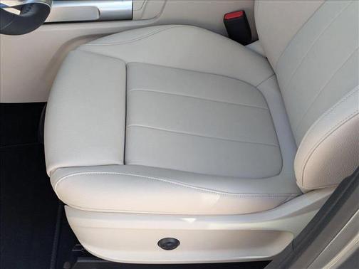 2025 Mercedes-Benz GLB 250 4MATIC