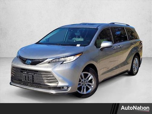 2023 Toyota Sienna Limited