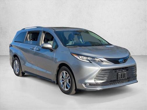 2023 Toyota Sienna Limited