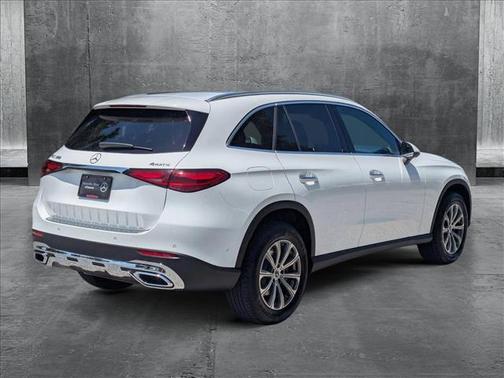 2025 Mercedes-Benz GLC 300 4MATIC