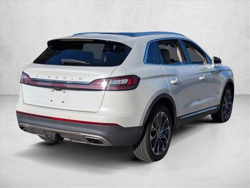 Pristine White Metallic Tri-Coat 2022 Lincoln Nautilus Reserve