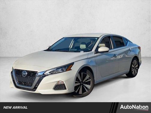 2022 Nissan Altima 2.5 SV