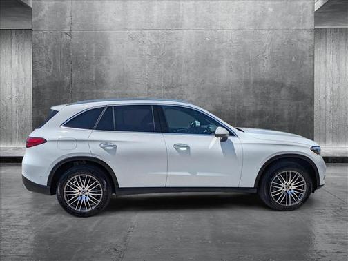 2025 Mercedes-Benz GLC 300 Base