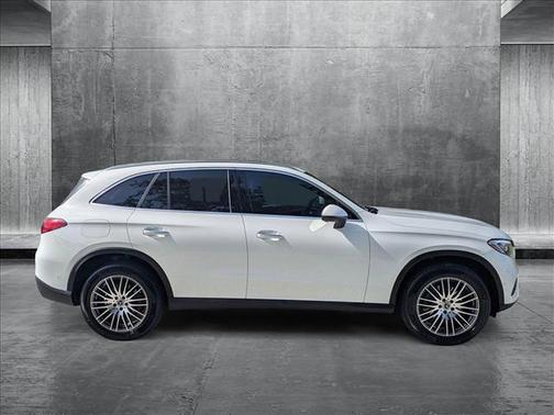 2025 Mercedes-Benz GLC 300 Base