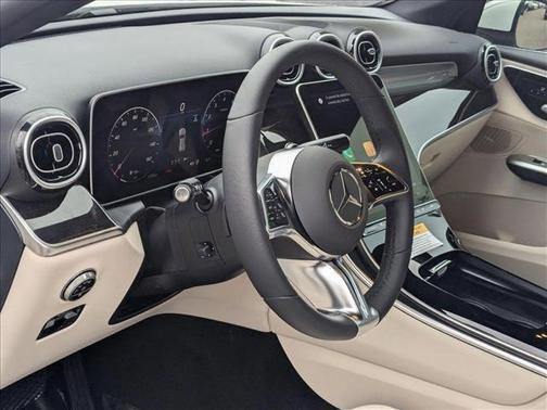 2025 Mercedes-Benz GLC 300 Base