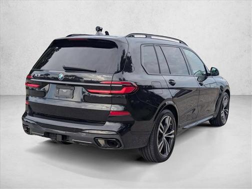 Black Sapphire Metallic 2024 BMW X7 xDrive40i
