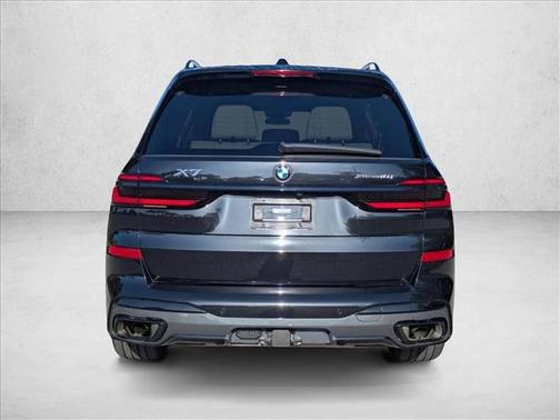 Black Sapphire Metallic 2024 BMW X7 xDrive40i