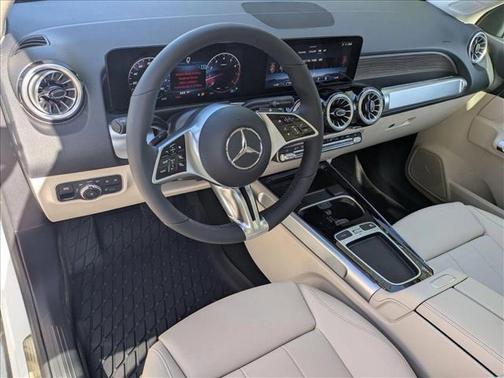 Polar White 2026 Mercedes-Benz GLB 250 4MATIC