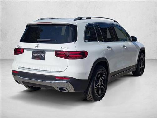 Polar White 2026 Mercedes-Benz GLB 250 4MATIC