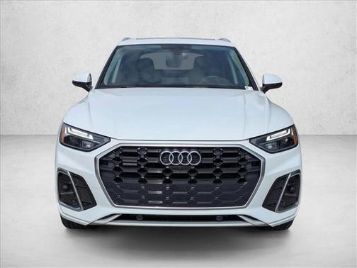 Glacier White Metallic 2023 Audi Q5 45 S line Premium Plus
