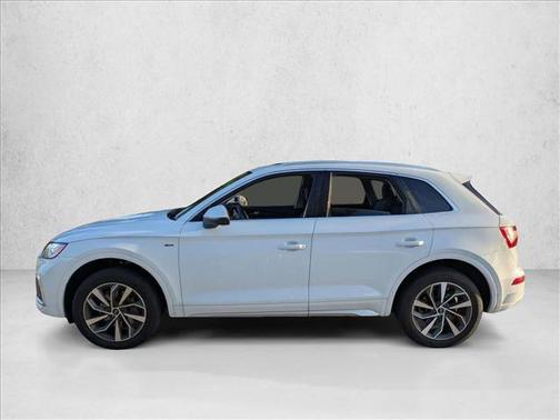 Glacier White Metallic 2023 Audi Q5 45 S line Premium Plus